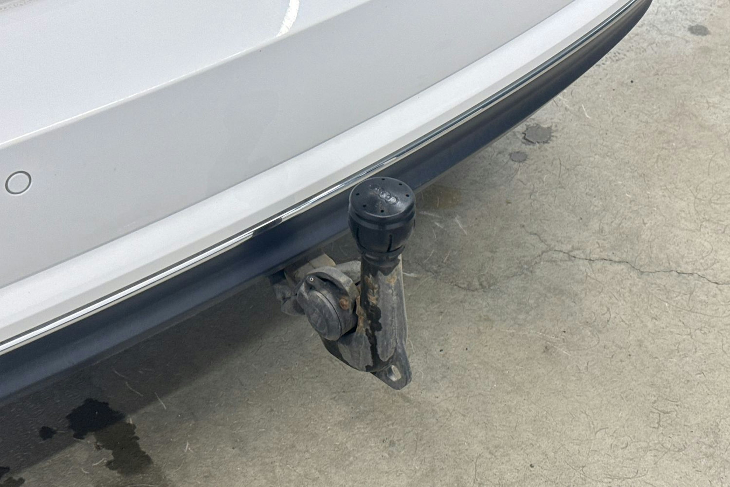 Valkoinen Audi A4 2016 kuva 11.