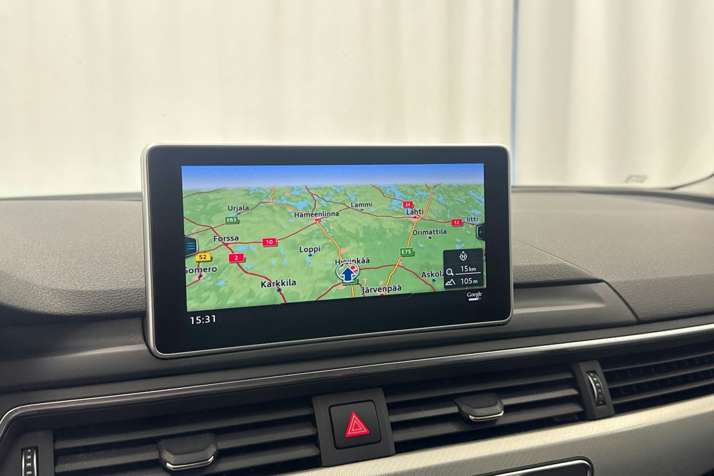 Valkoinen Audi A4 2016 kuva 17.