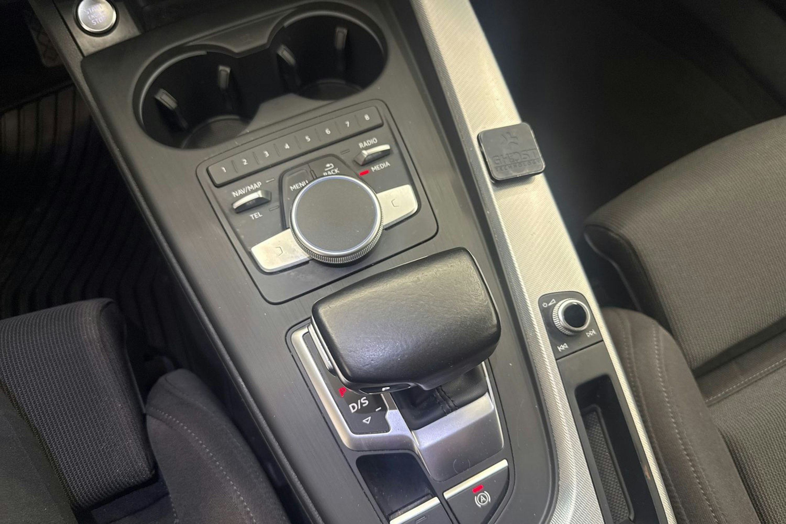 Valkoinen Audi A4 2016 kuva 20.