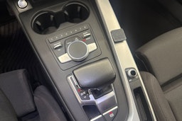 Valkoinen Audi A4 2016 kuva 20.