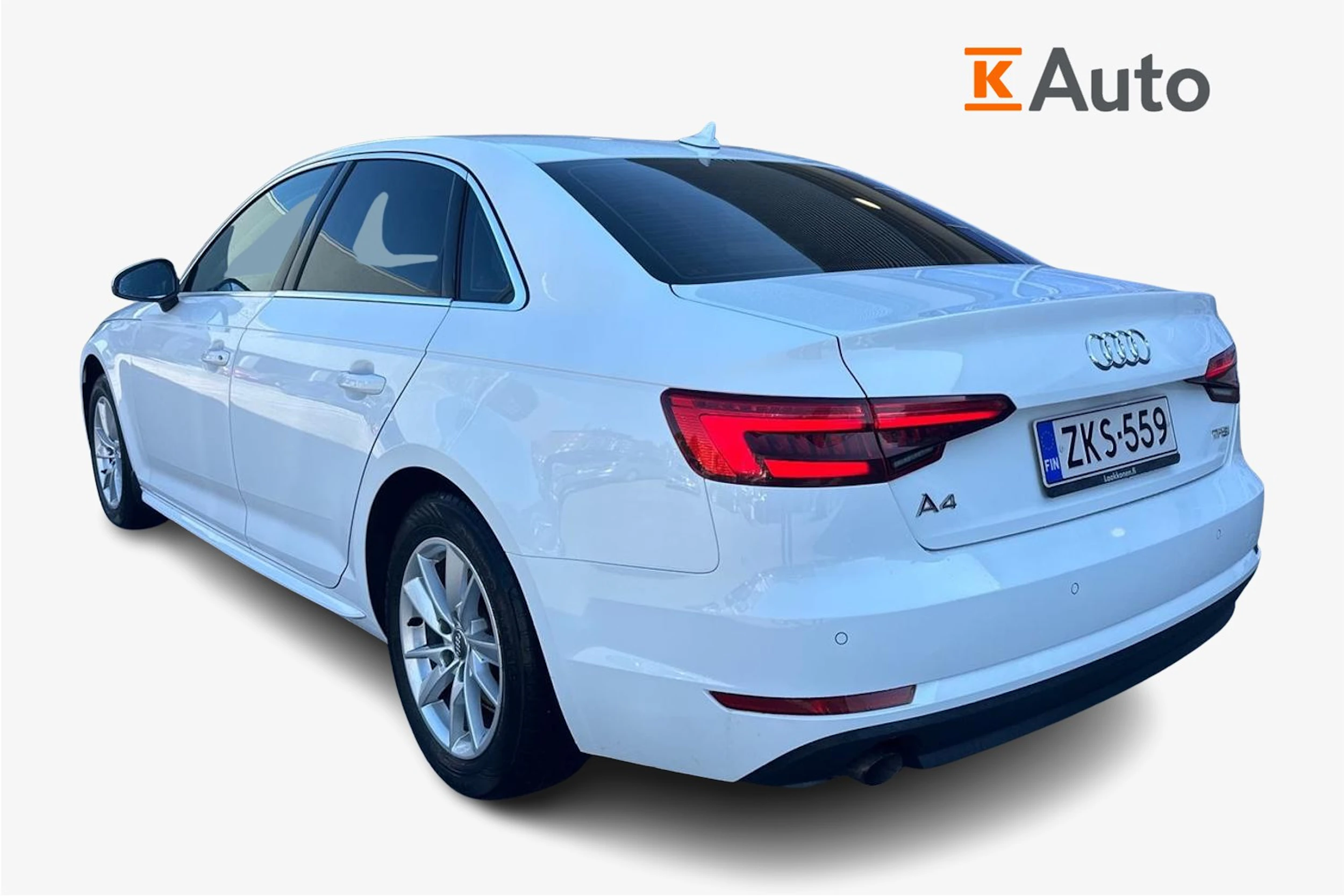 Valkoinen Audi A4 2016 kuva 2.