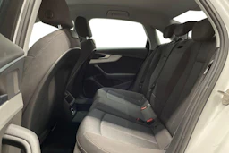 Valkoinen Audi A4 2016 kuva 11.