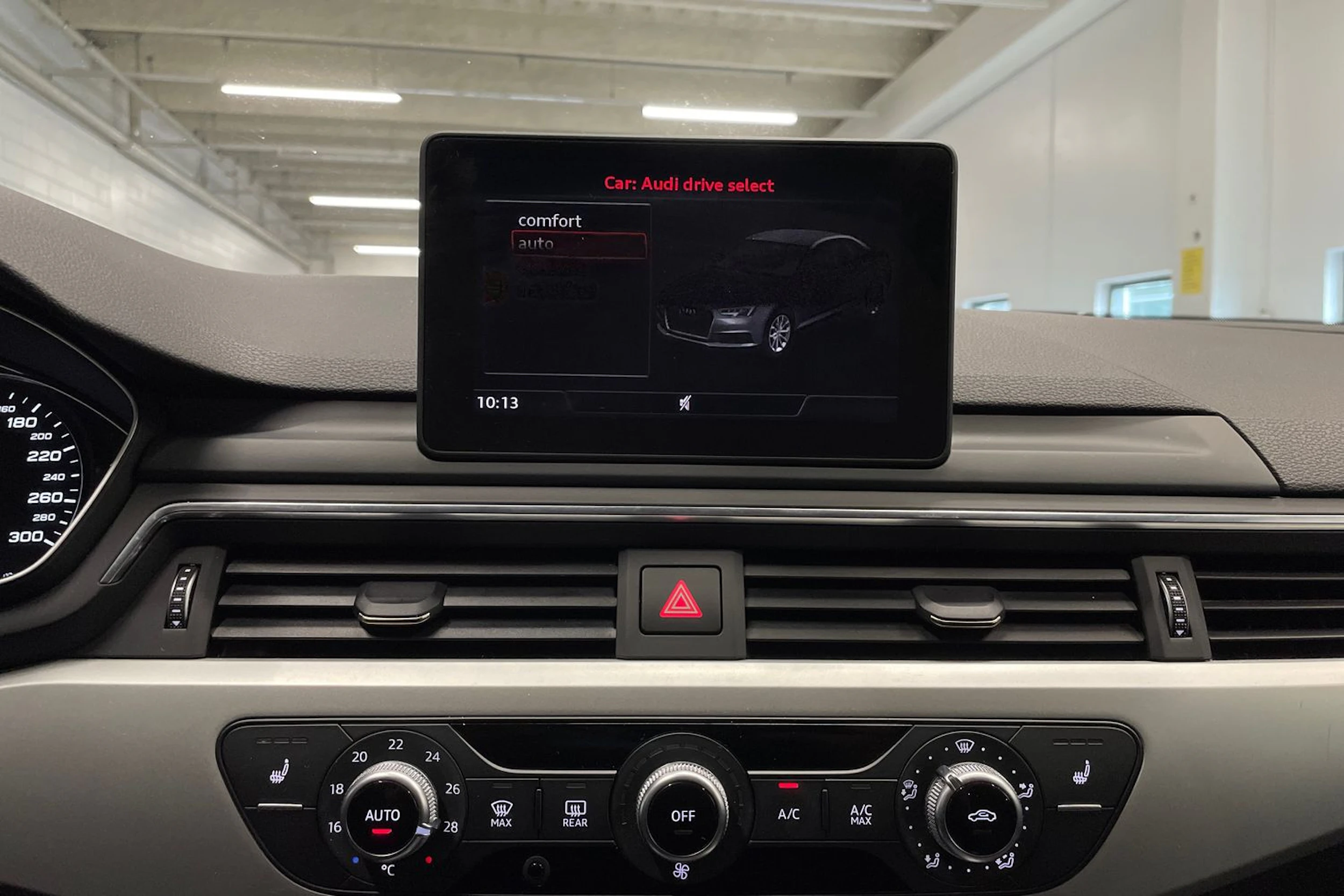 Valkoinen Audi A4 2016 kuva 19.