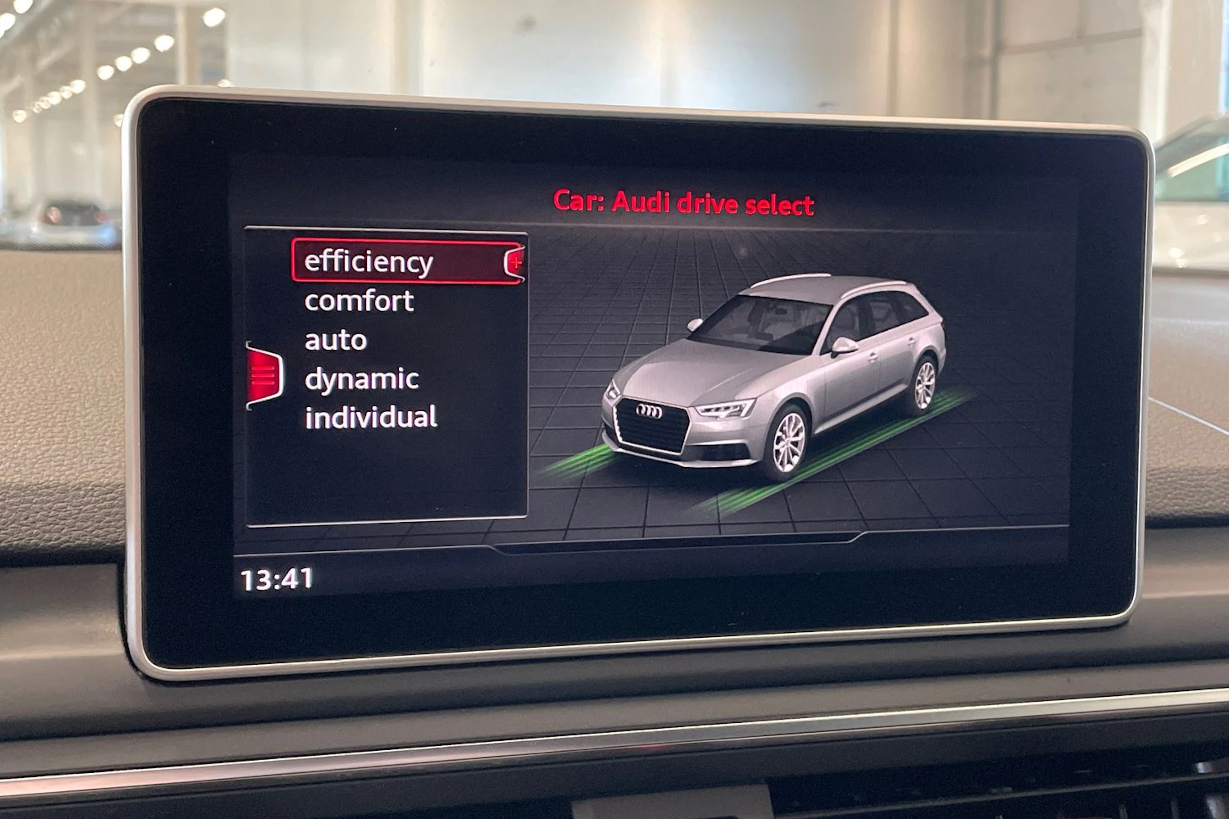 vihreä Audi A4 2016 kuva 23.