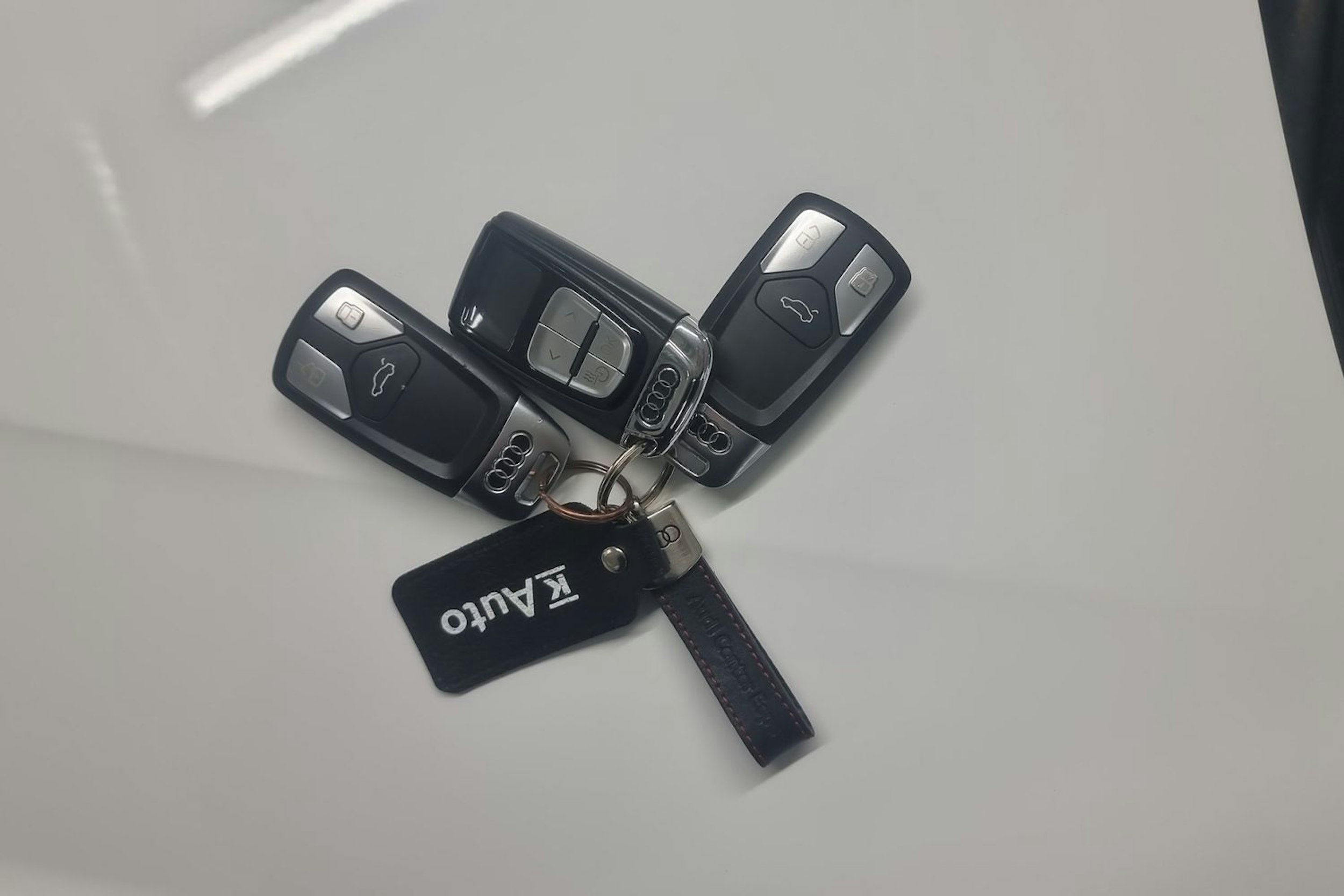 valkoinen Audi A4 2017 kuva 16.