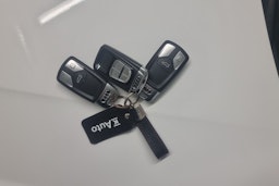 valkoinen Audi A4 2017 kuva 16.