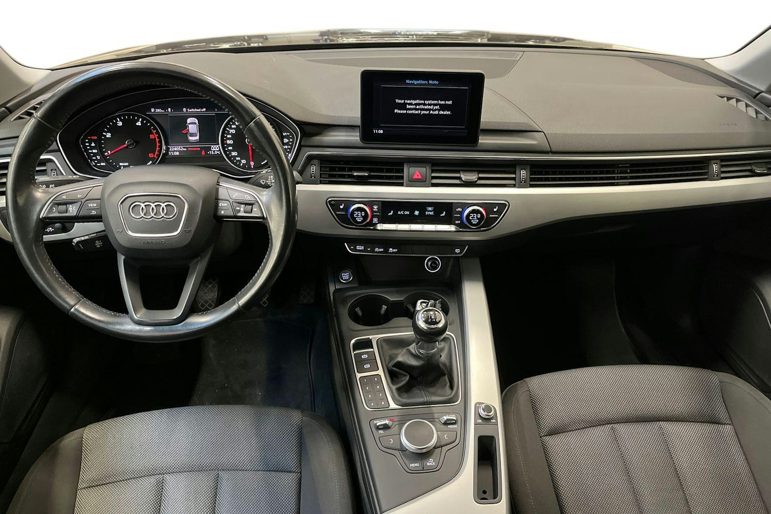 ruskea (beige) Audi A4 2016 kuva 9.