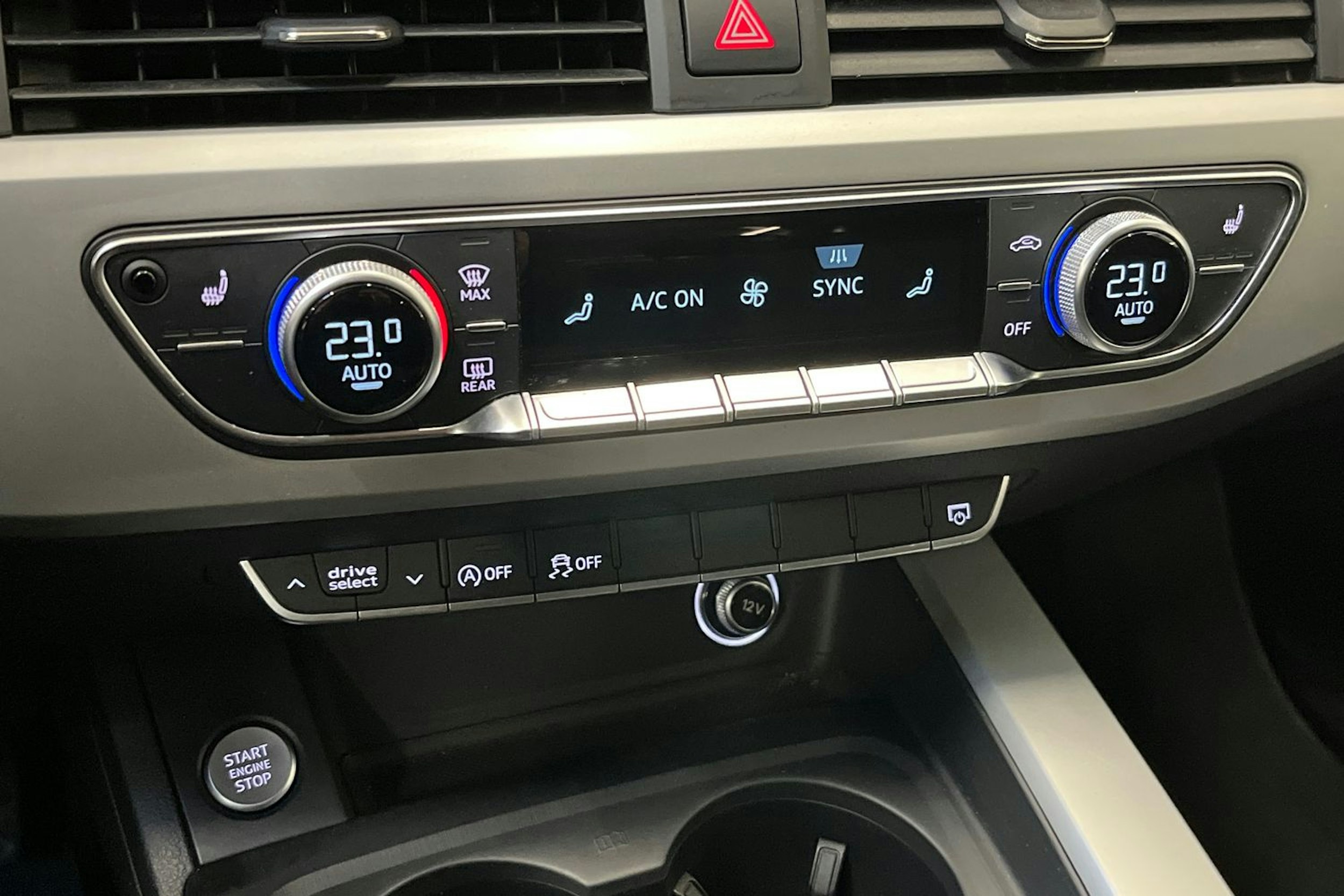 ruskea (beige) Audi A4 2016 kuva 17.