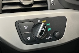 ruskea (beige) Audi A4 2016 kuva 18.