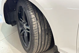 valkoinen Audi A4 2016 kuva 13.