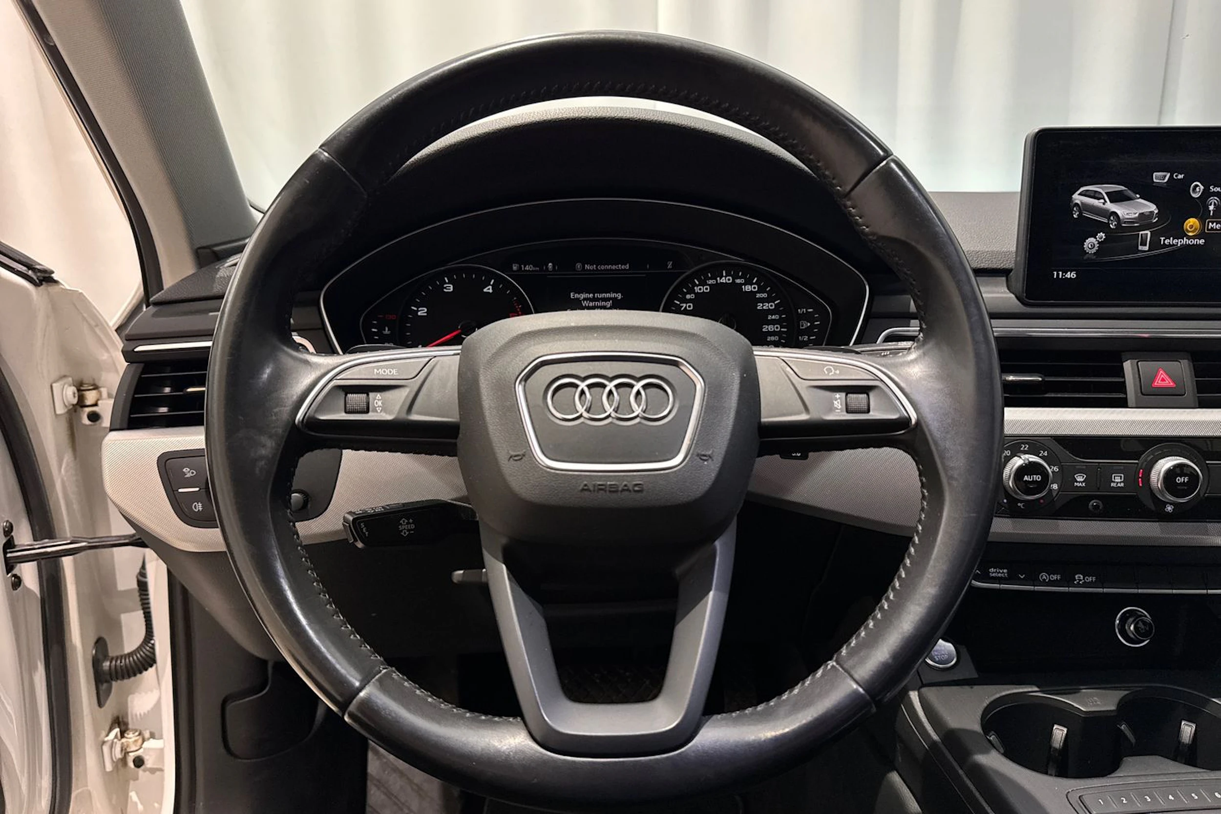 valkoinen Audi A4 2016 kuva 19.