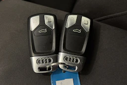 valkoinen Audi A4 2016 kuva 27.