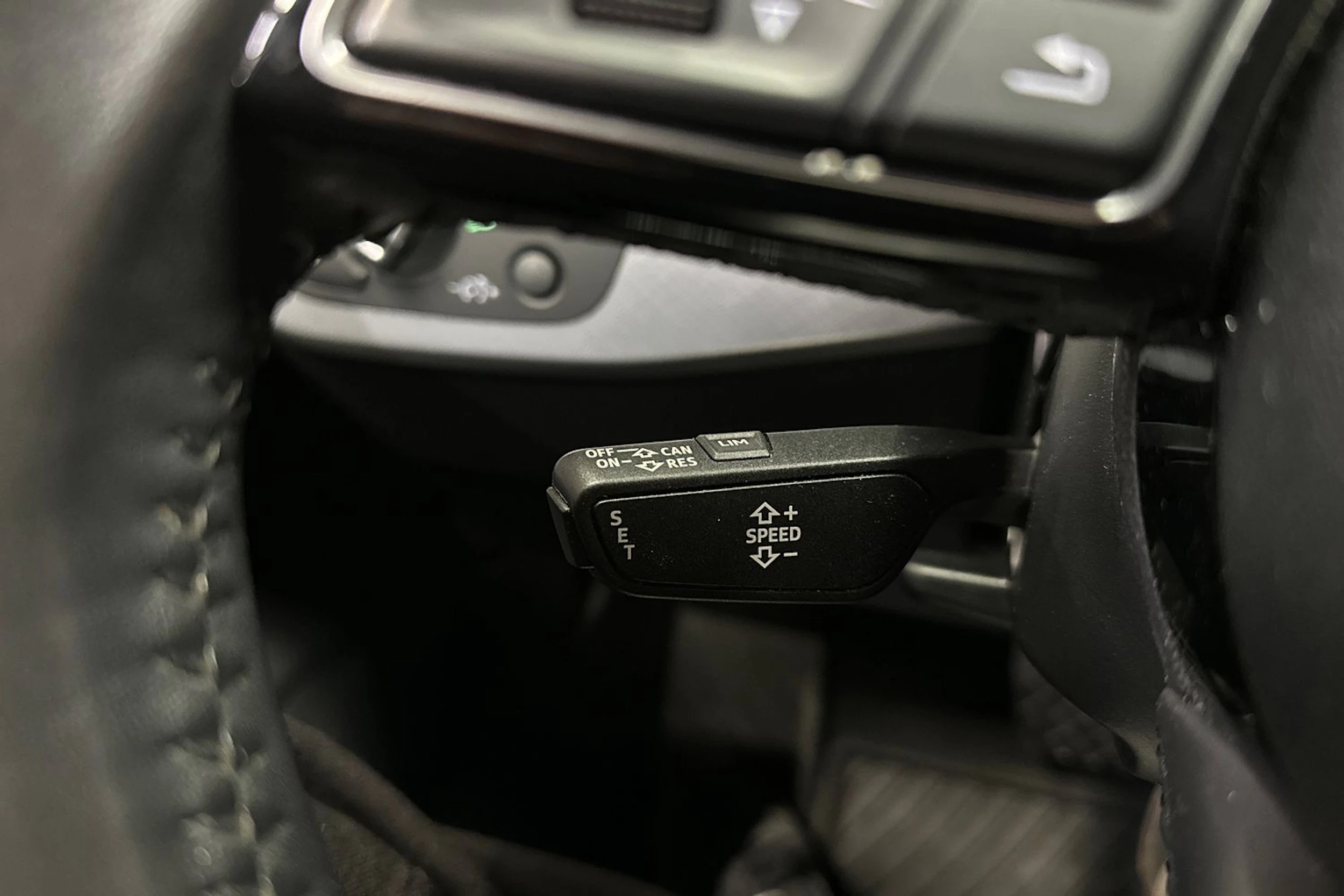 musta Audi A4 2017 kuva 25.