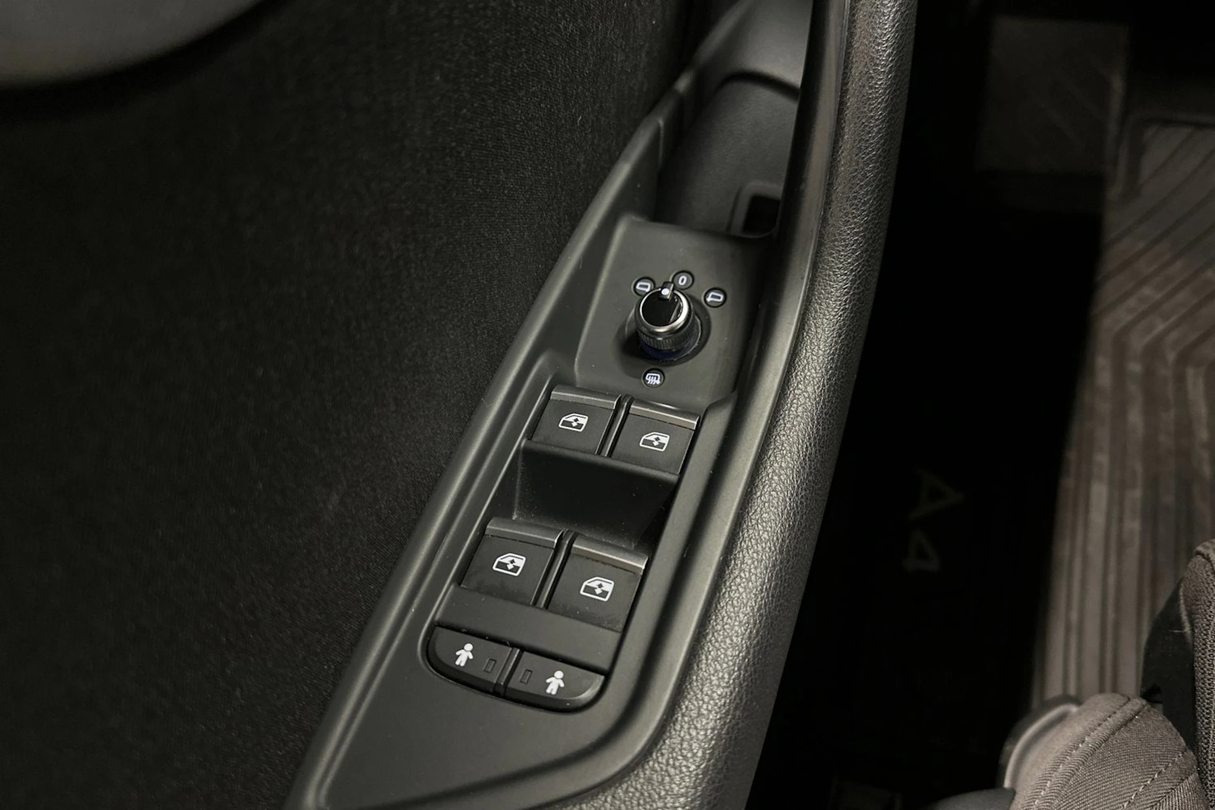 musta Audi A4 2017 kuva 27.