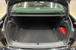 musta Audi A4 2017 kuva 28.