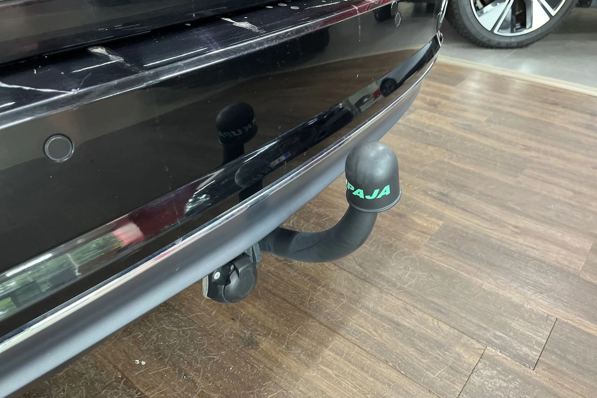 Musta Audi A4 2017 kuva 12.