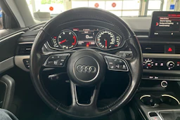 Musta Audi A4 2017 kuva 13.