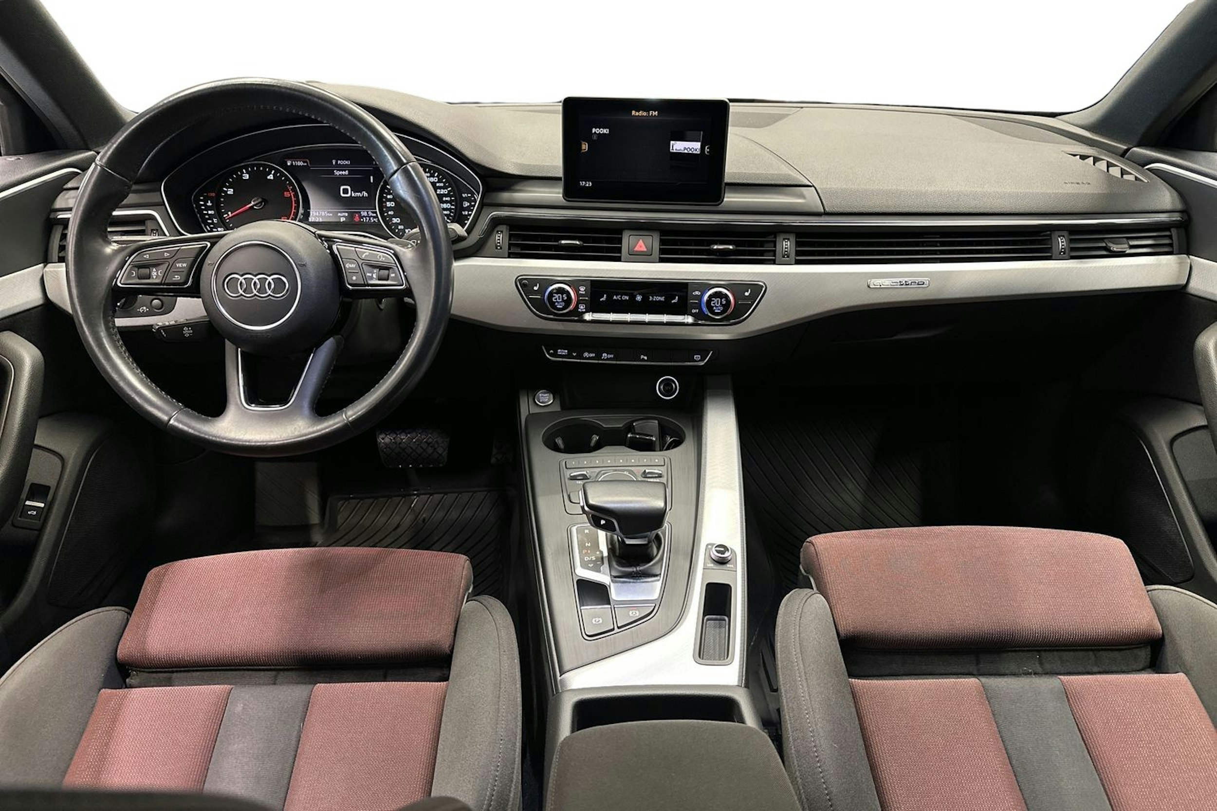 musta Audi A4 2017 kuva 9.
