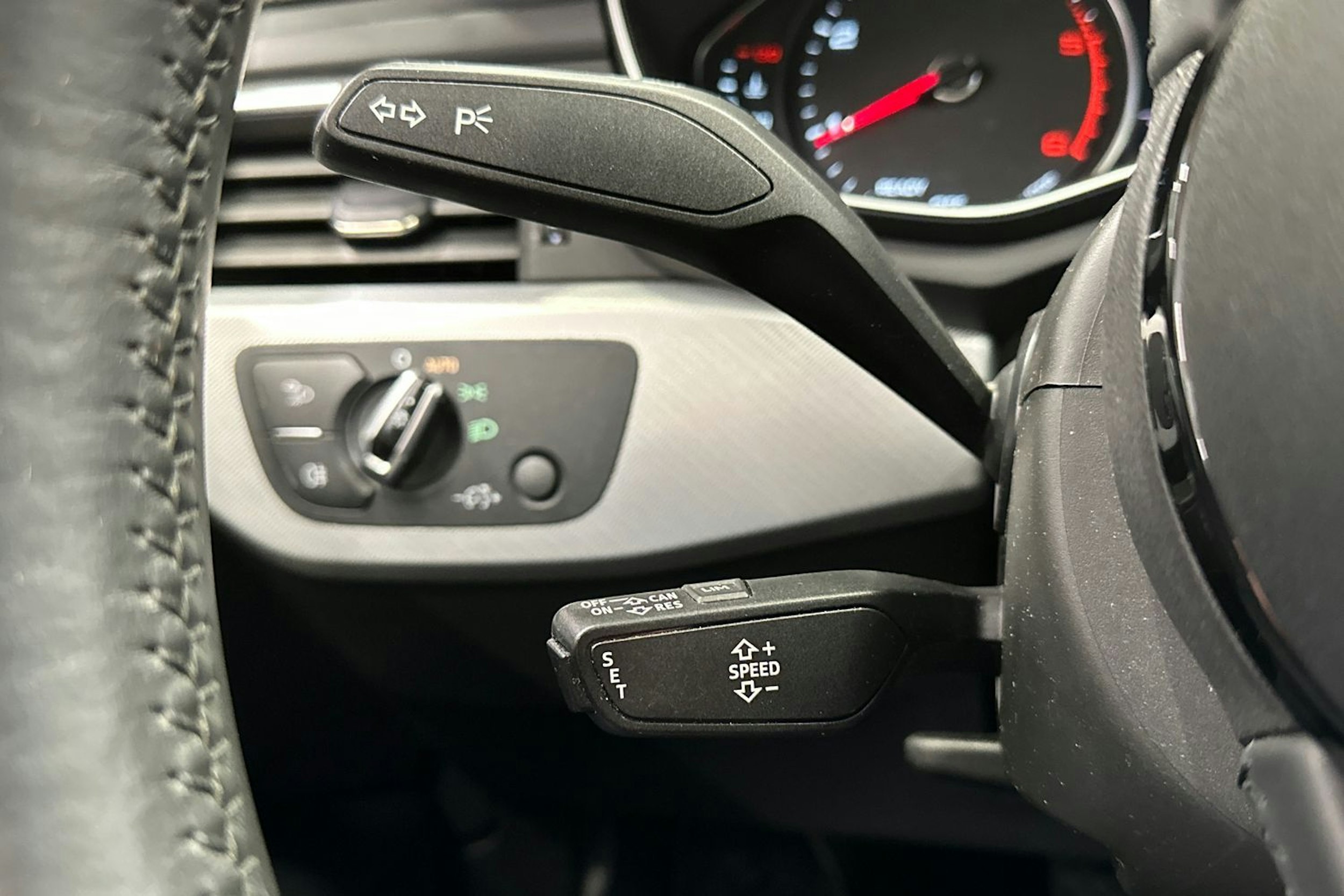 musta Audi A4 2017 kuva 24.