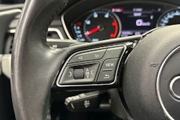 musta Audi A4 2017 kuva 26.