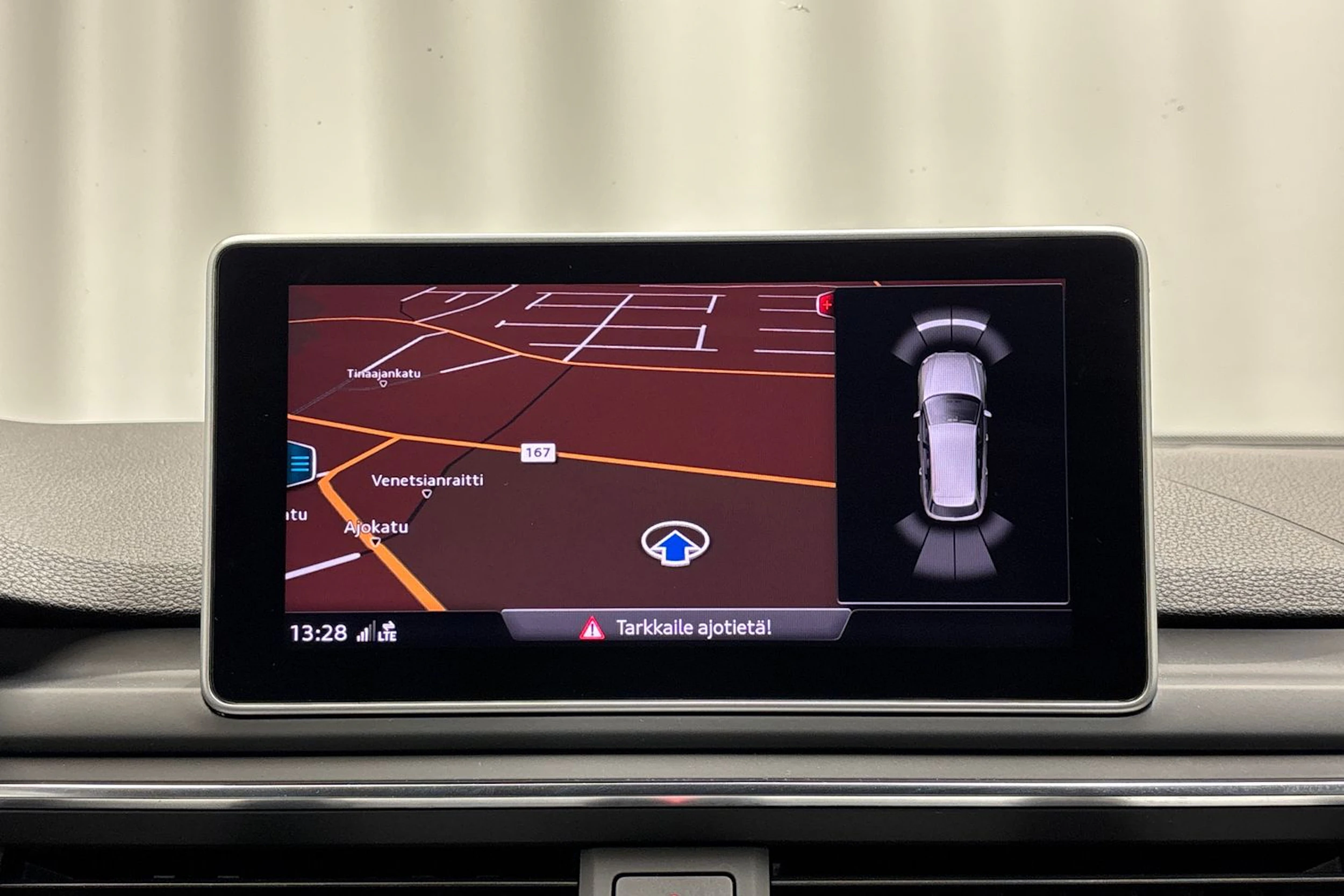 harmaa Audi A4 2018 kuva 21.