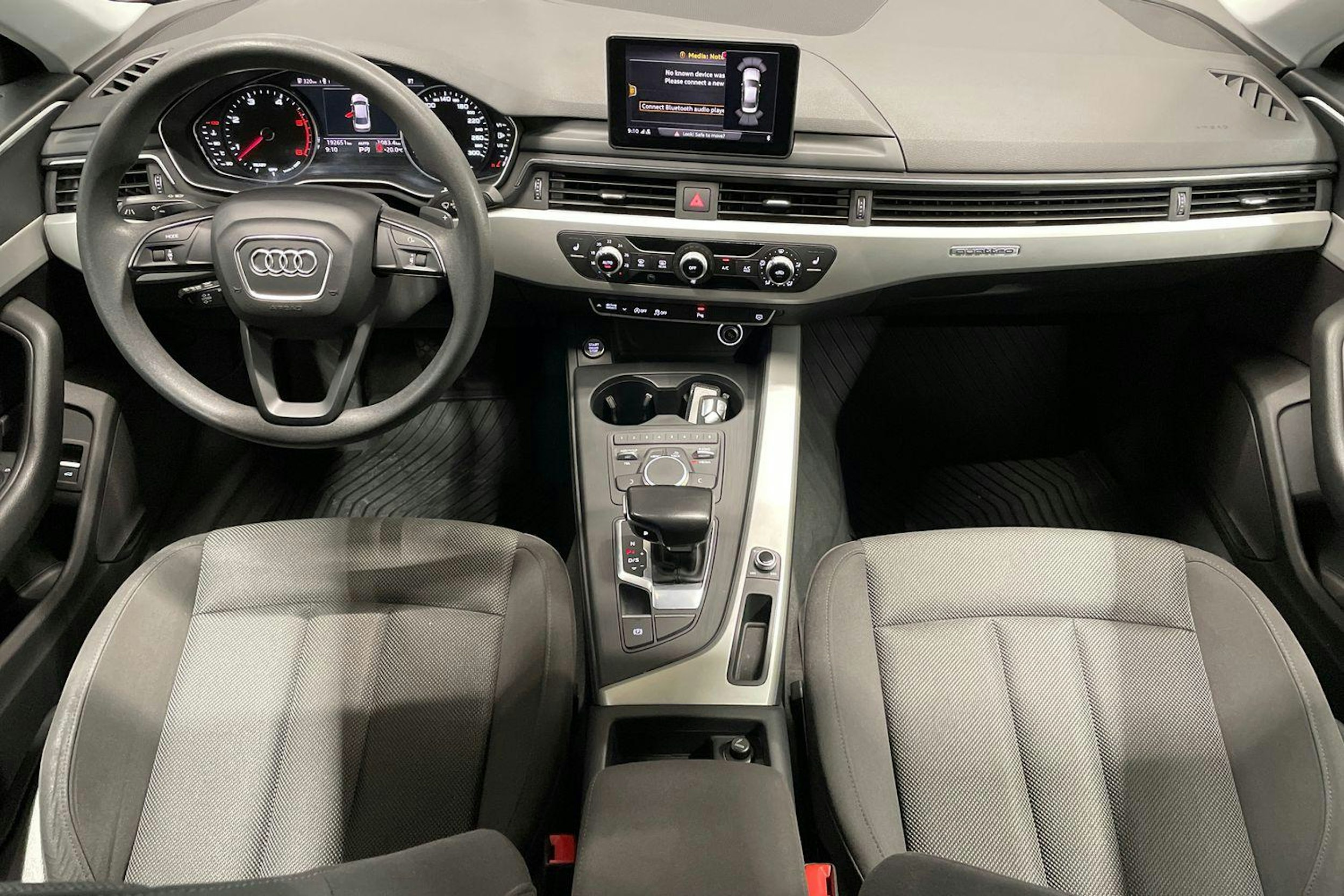 musta Audi A4 2017 kuva 9.