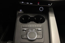 musta Audi A4 2017 kuva 21.