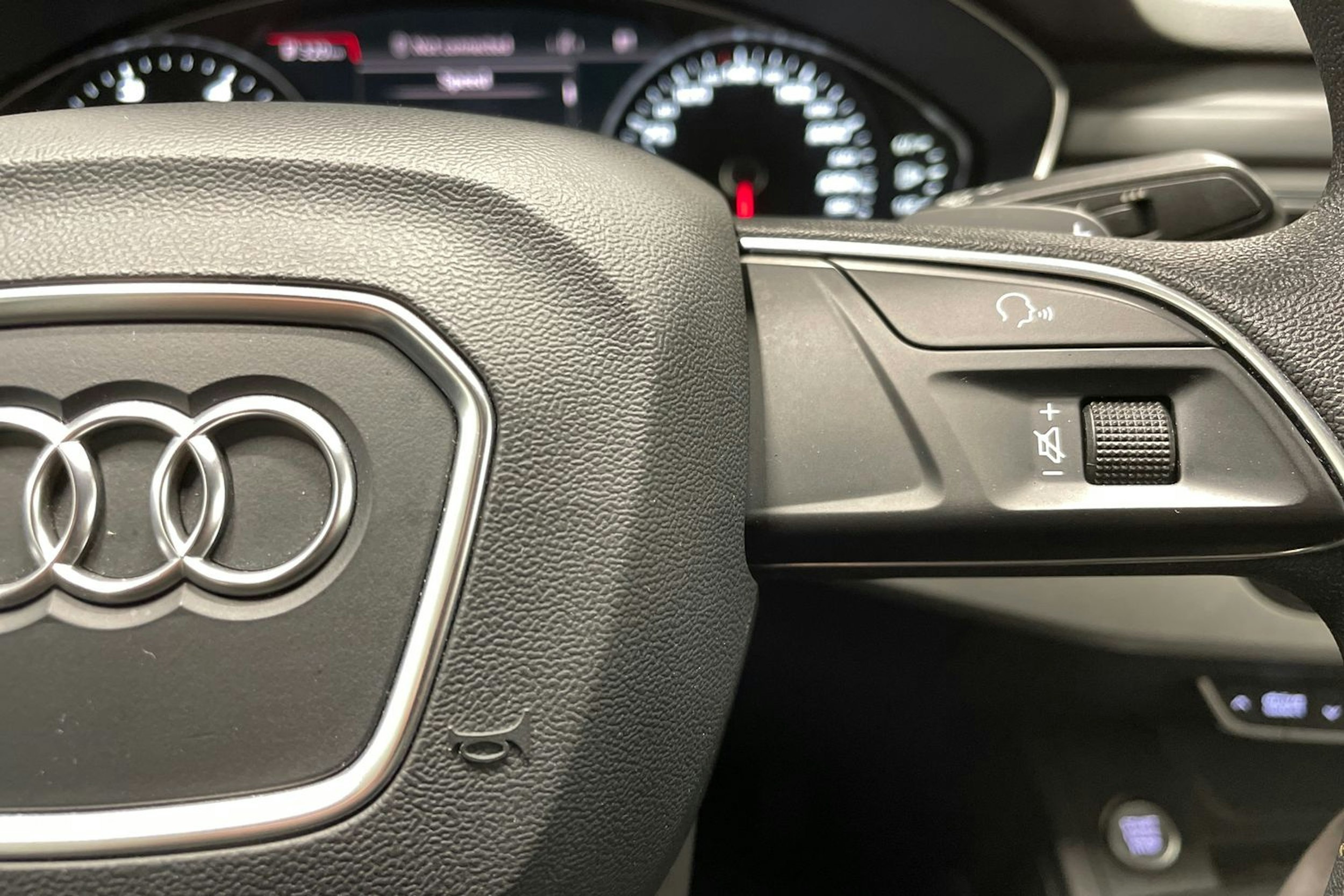 musta Audi A4 2017 kuva 25.