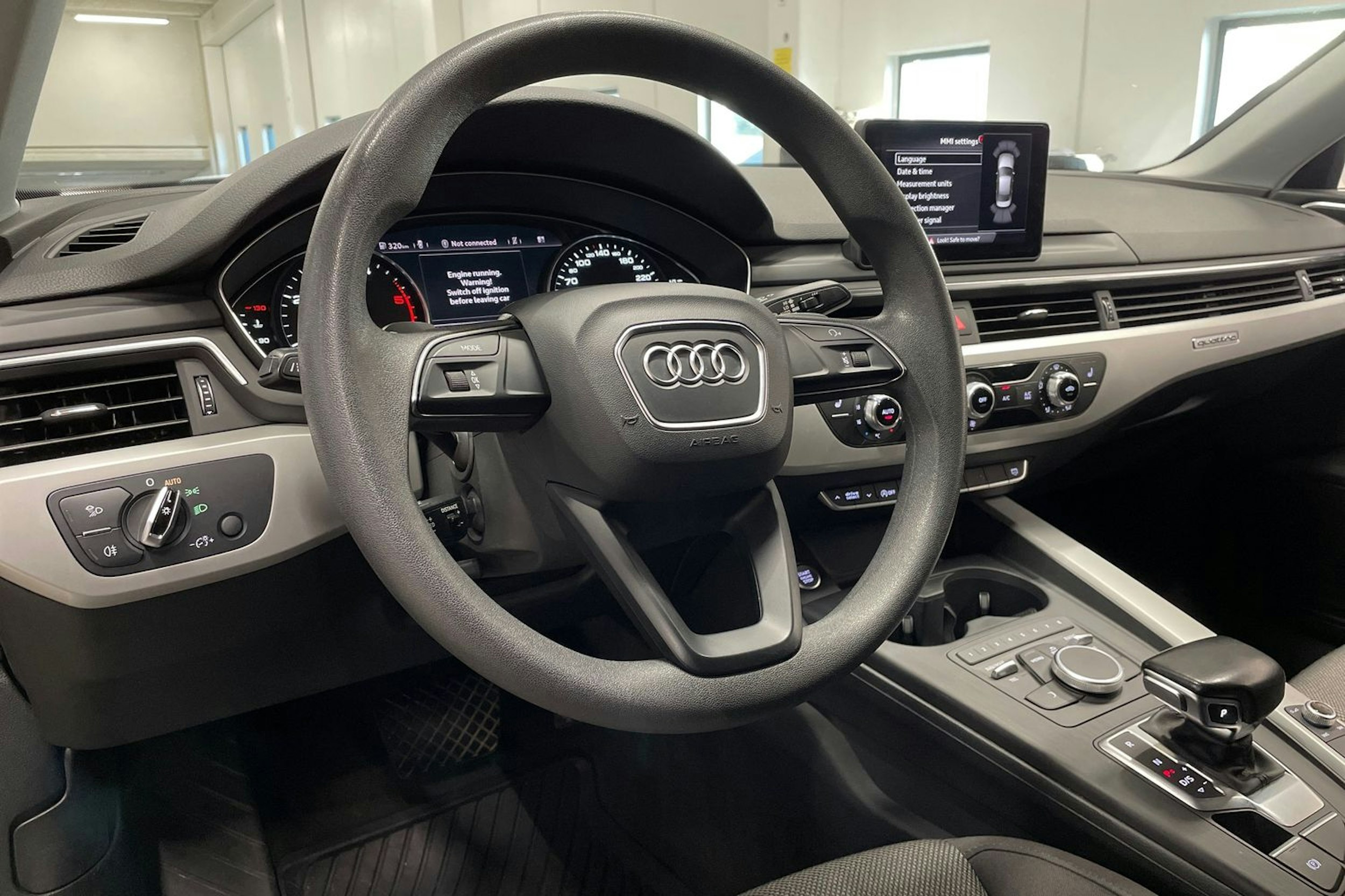 musta Audi A4 2017 kuva 26.