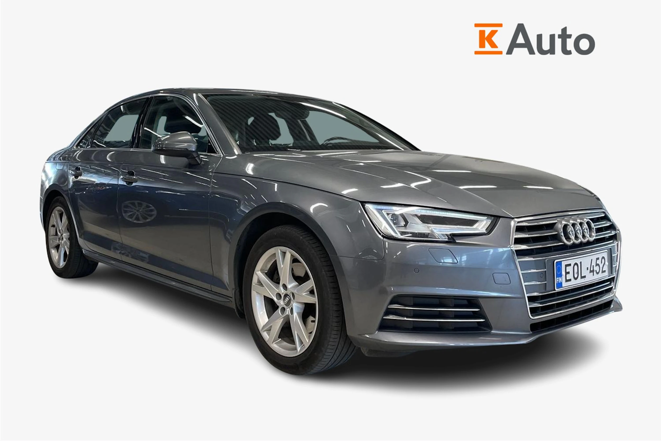 Harmaa Audi A4 2017 kuva 1.