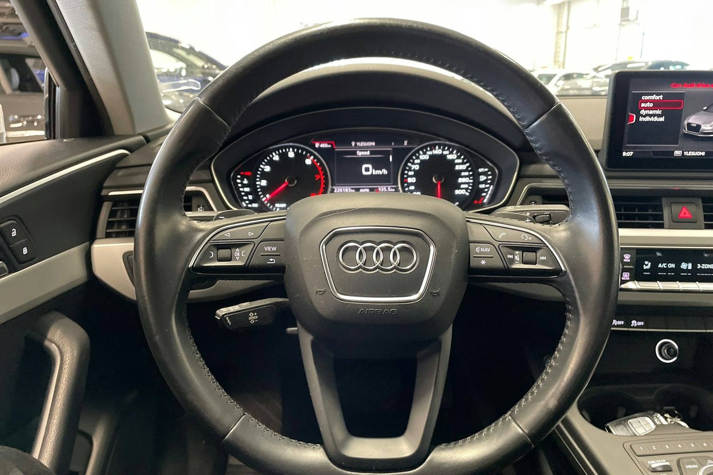 met. hopea Audi A4 2017 kuva 16.