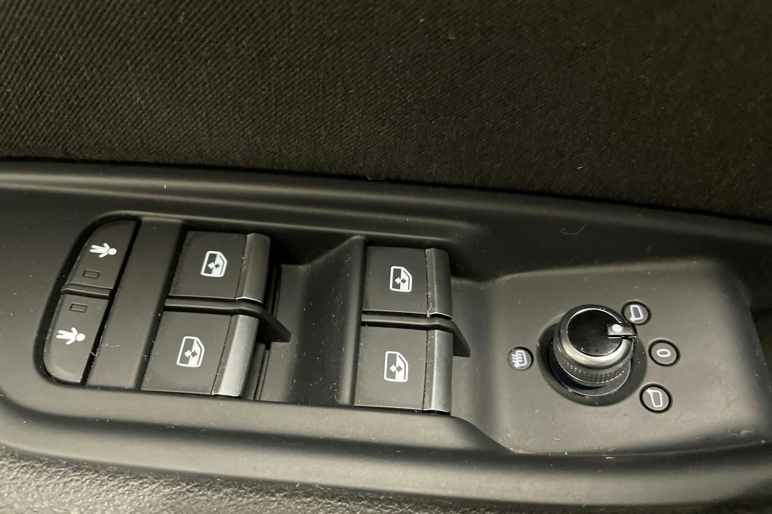 met. hopea Audi A4 2017 kuva 35.