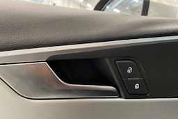 met. hopea Audi A4 2017 kuva 36.