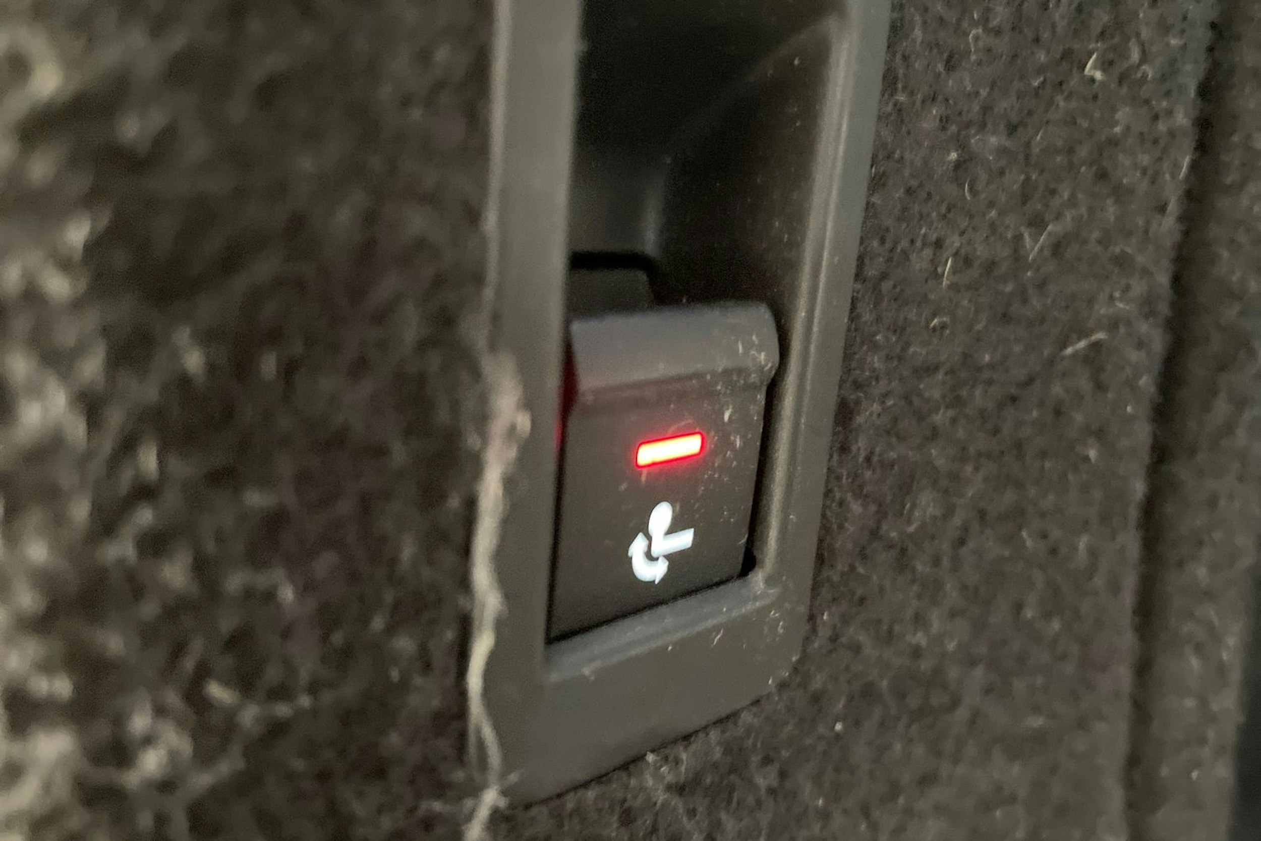 met. hopea Audi A4 2017 kuva 40.