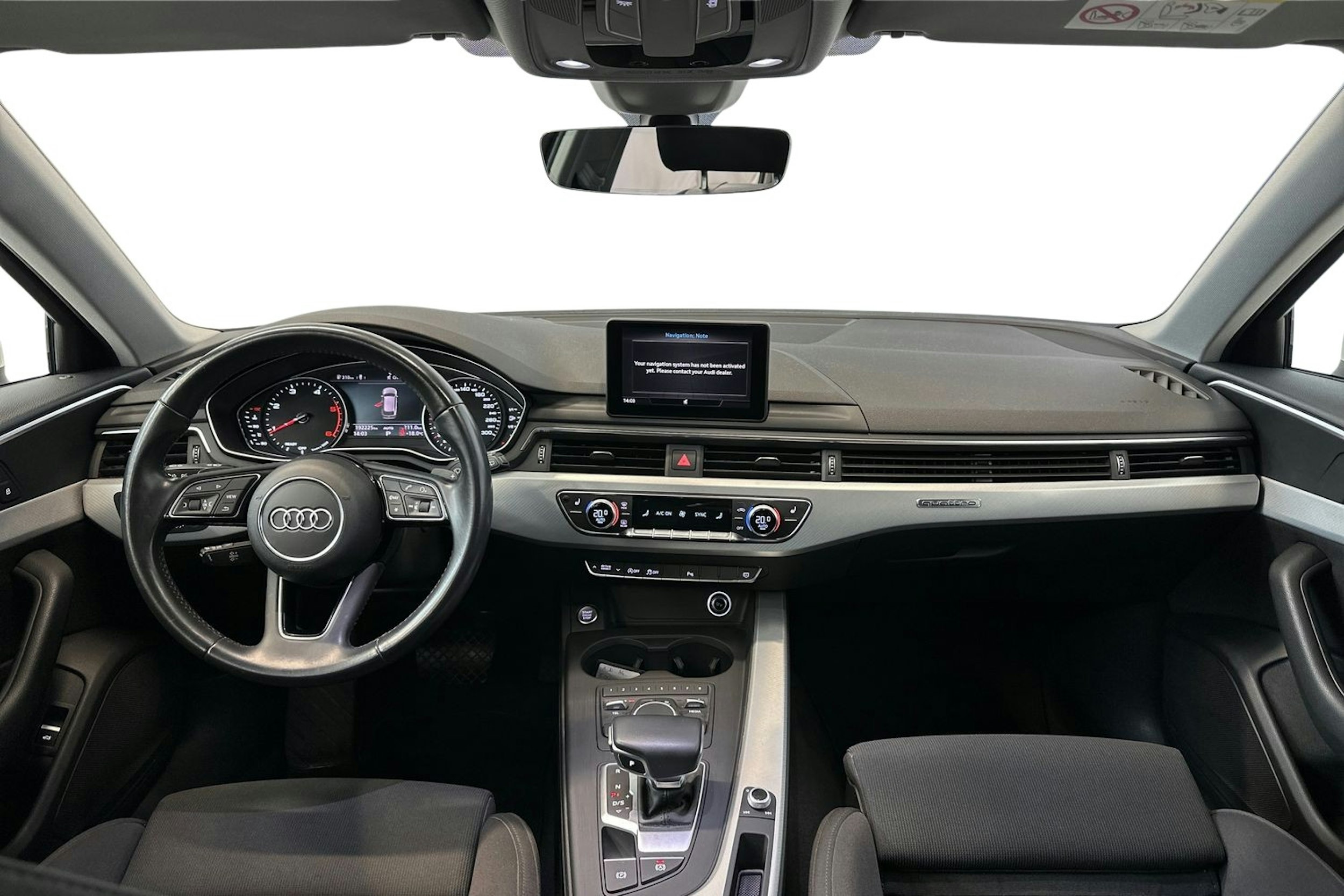 valkoinen Audi A4 2017 kuva 9.