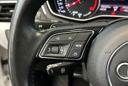 valkoinen Audi A4 2017 kuva 21.
