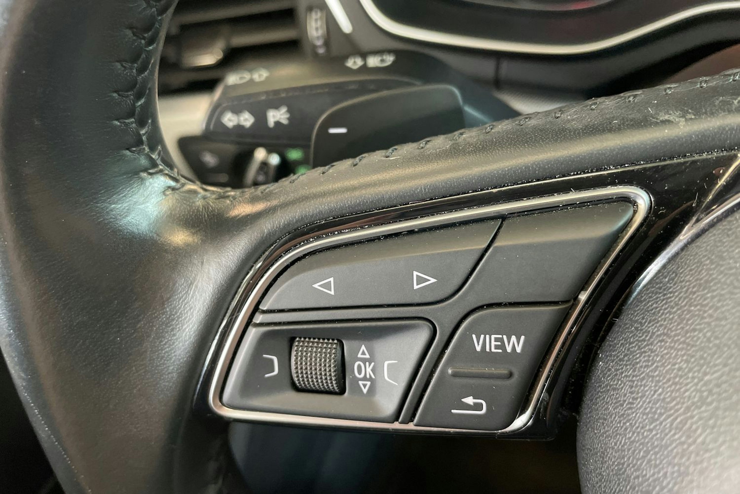 Valkoinen Audi A4 2017 kuva 17.