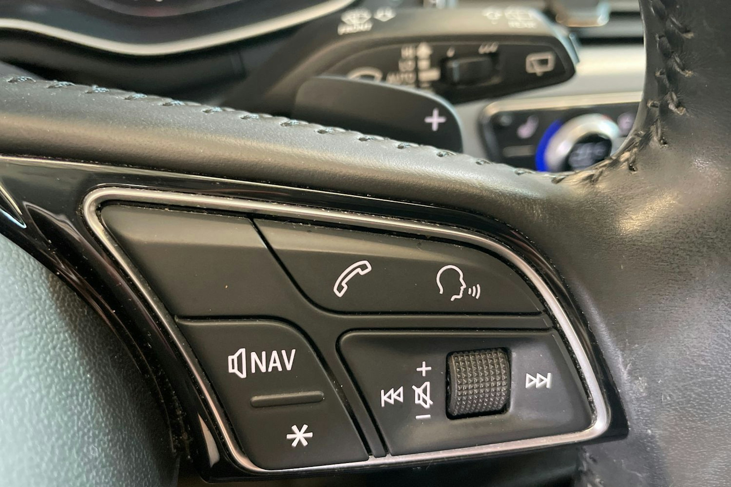Valkoinen Audi A4 2017 kuva 19.