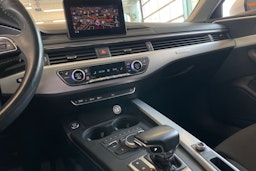Valkoinen Audi A4 2017 kuva 21.