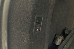 Valkoinen Audi A4 2017 kuva 31.