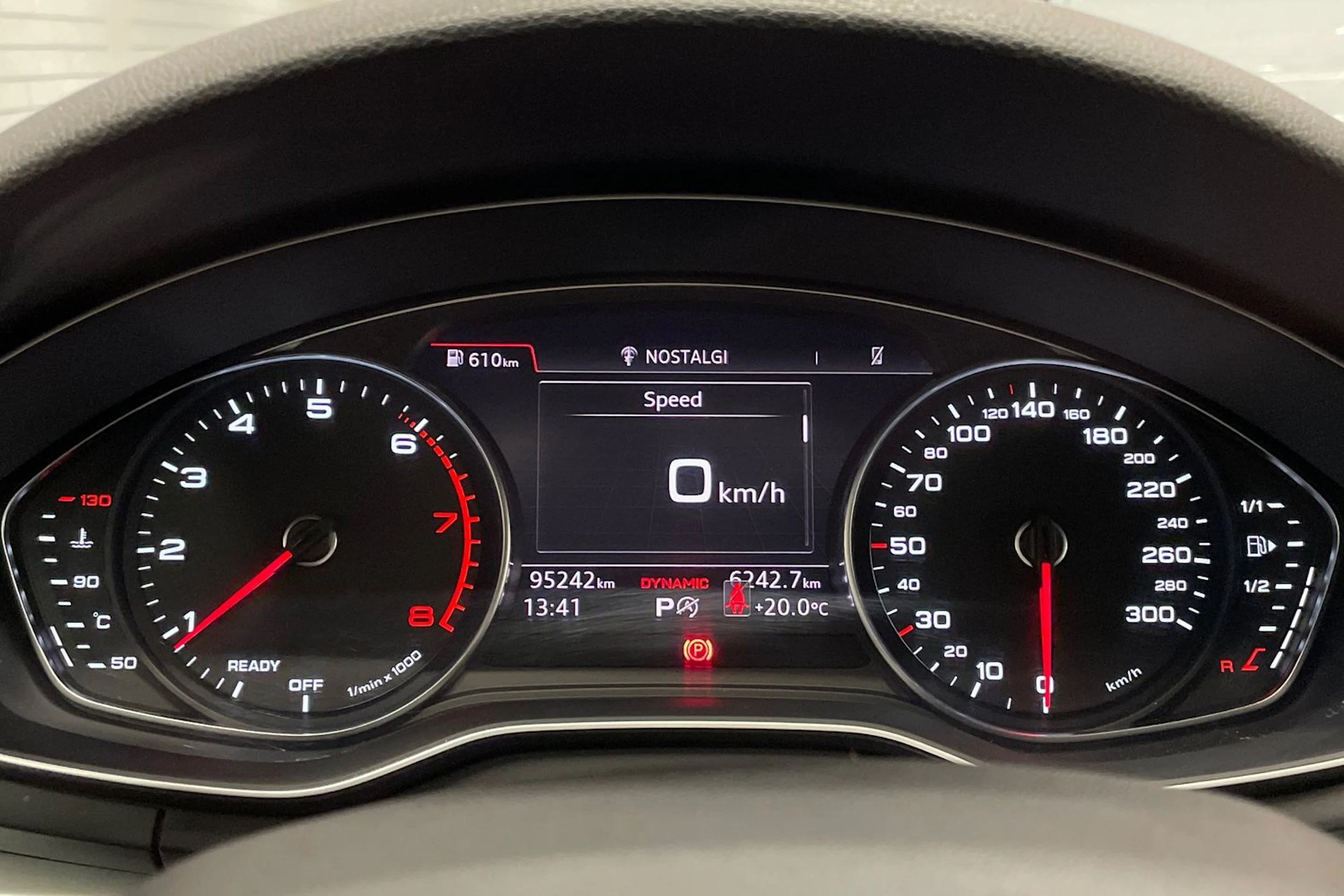 ruskea (beige) Audi A4 2017 kuva 17.