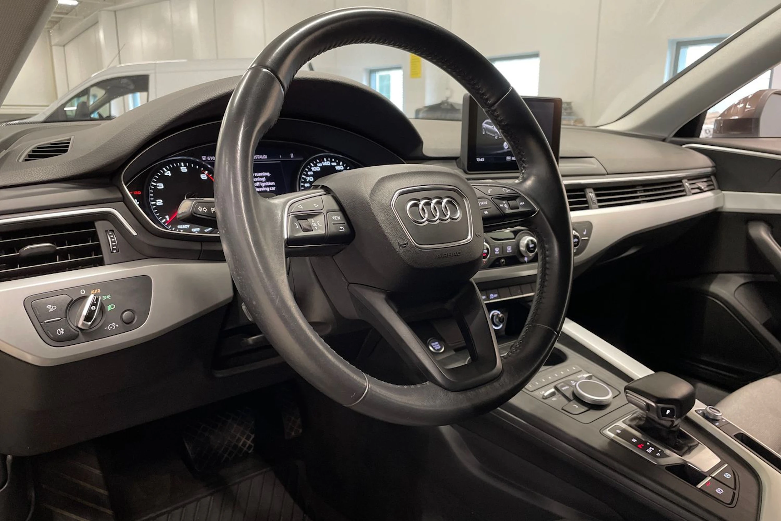 ruskea (beige) Audi A4 2017 kuva 25.