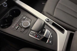 Musta Audi A4 2017 kuva 20.