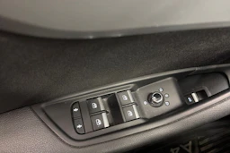 Musta Audi A4 2017 kuva 23.