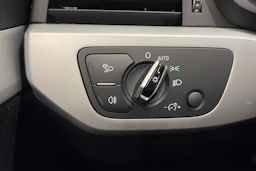 Musta Audi A4 2017 kuva 24.