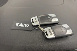 Musta Audi A4 2017 kuva 25.