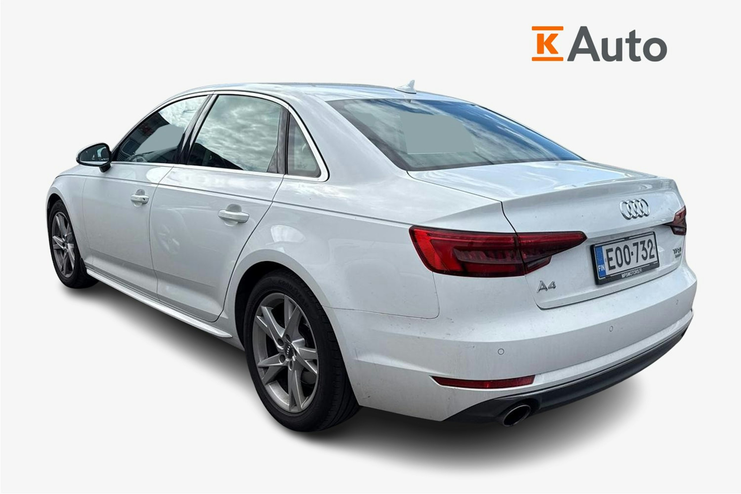 valkoinen Audi A4 2017 kuva 2.