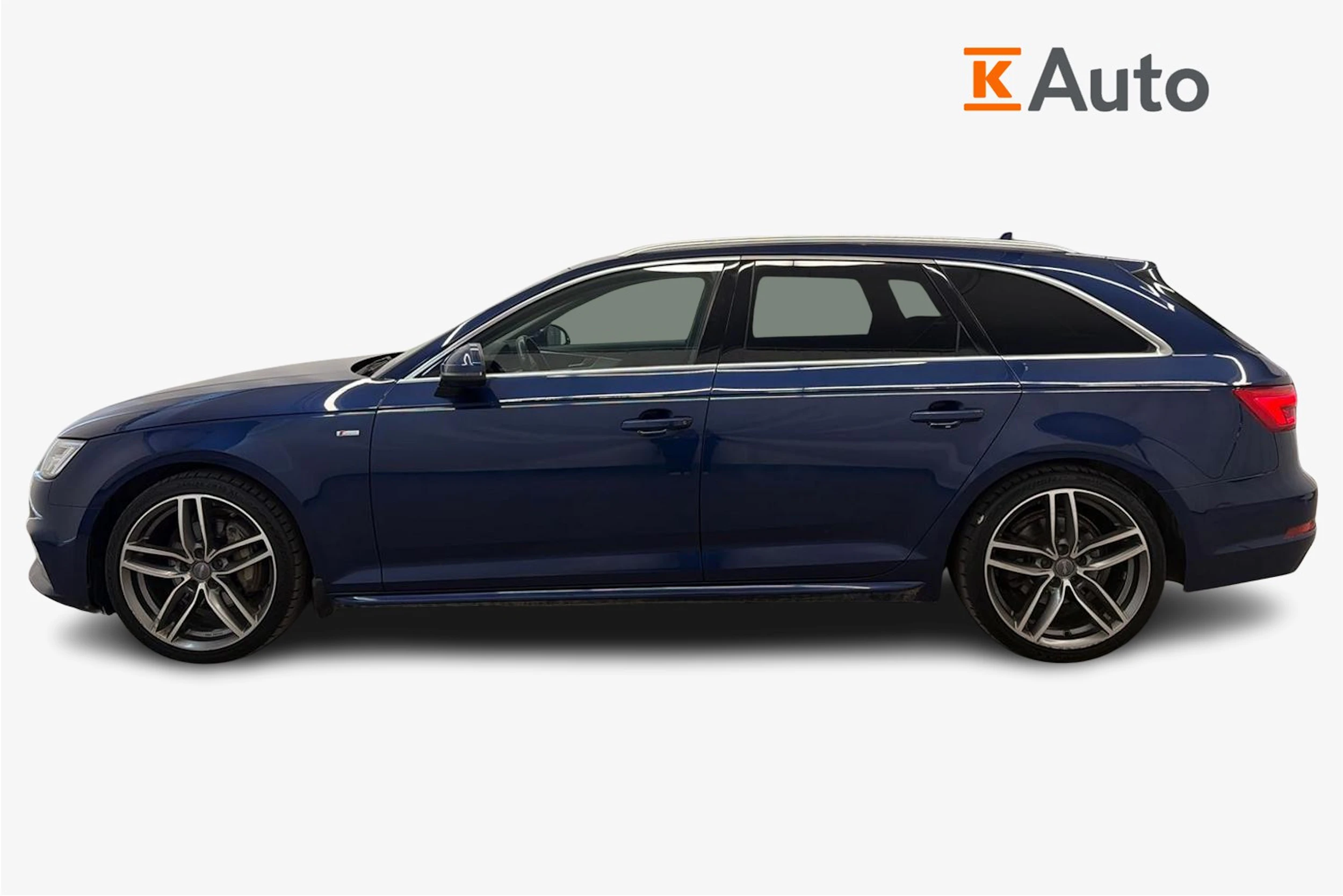 sininen Audi A4 2017 kuva 7.