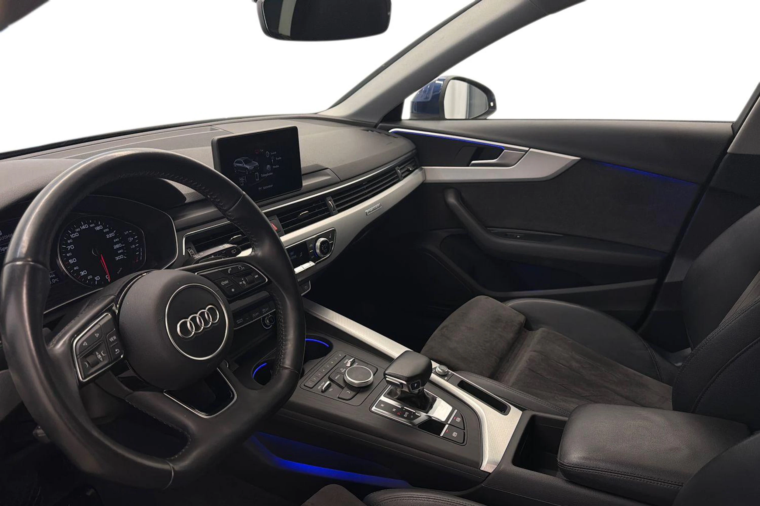 sininen Audi A4 2017 kuva 8.