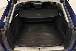 sininen Audi A4 2017 kuva 15.